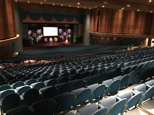 002 Auditorium 640